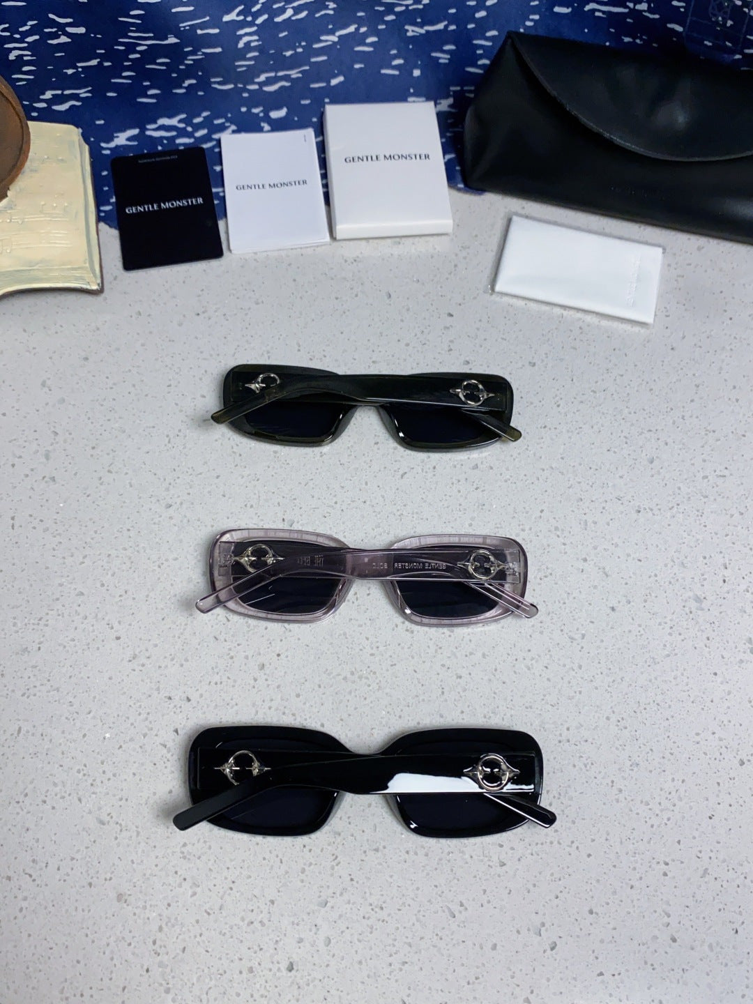 Gentle Monster THE Polarized Square Black Lens Sunglasses for Men & Women - detail image 11