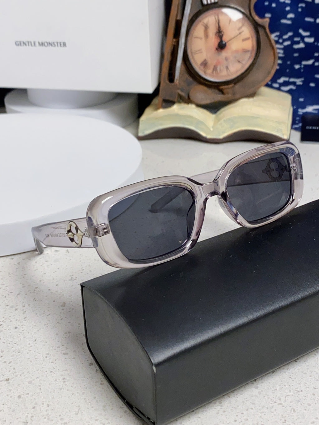 Gentle Monster THE Polarized Square Silver Lens Sunglasses for Men & Women - detail image 10