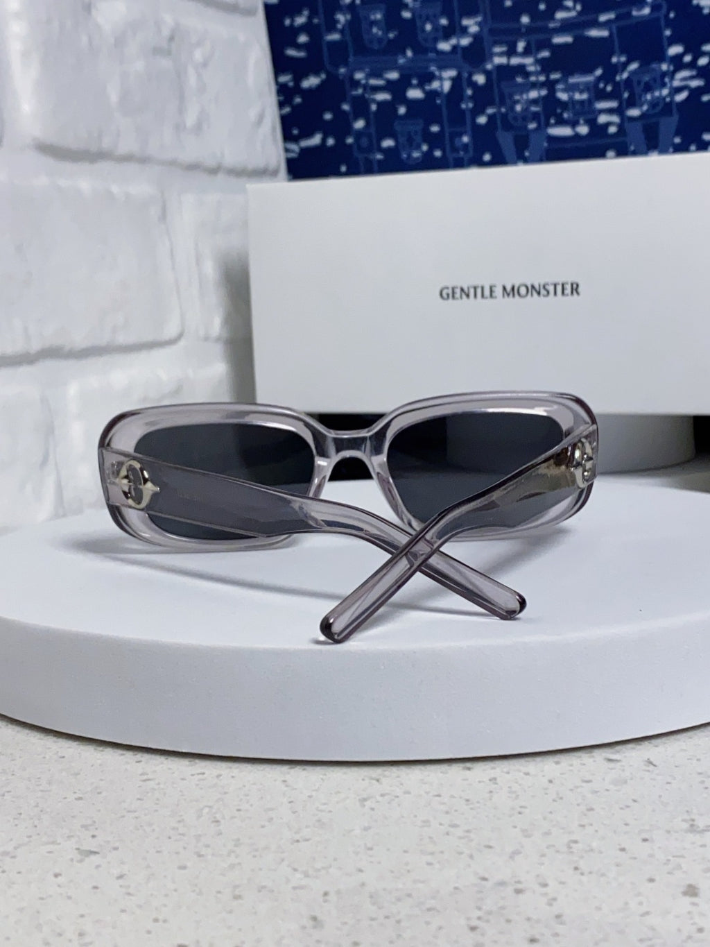Gentle Monster THE Polarized Square Silver Lens Sunglasses for Men & Women - detail image 3