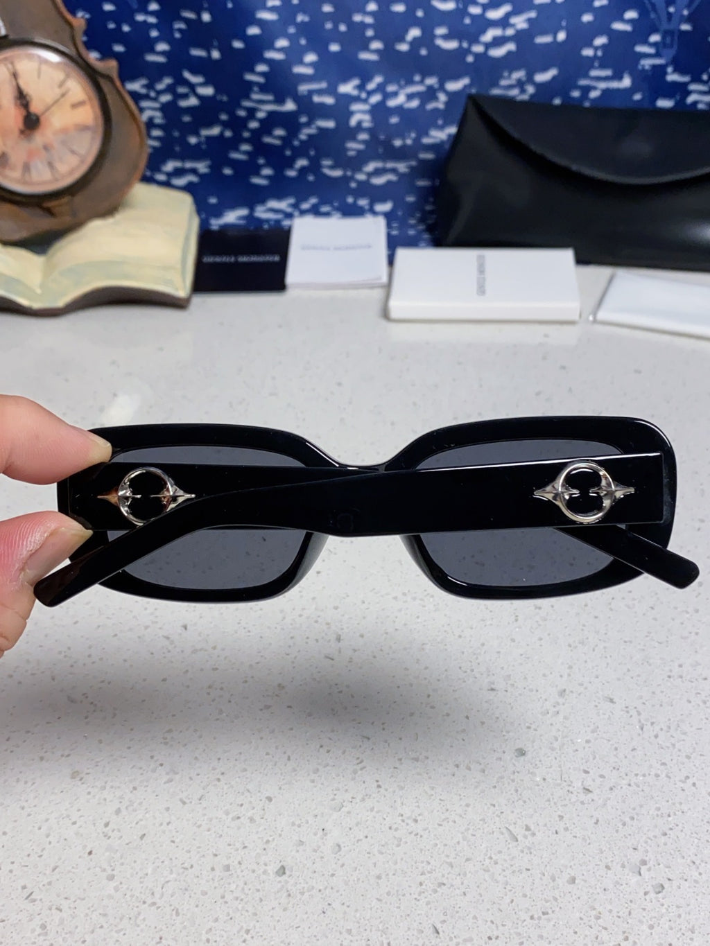 Gentle Monster THE Polarized Square Black Lens Sunglasses for Men & Women - detail image 5