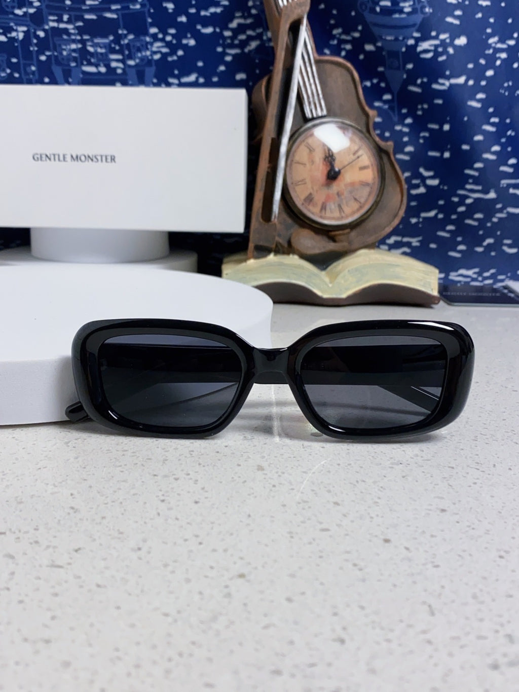 Gentle Monster THE Polarized Square Black Lens Sunglasses for Men & Women - detail image 9