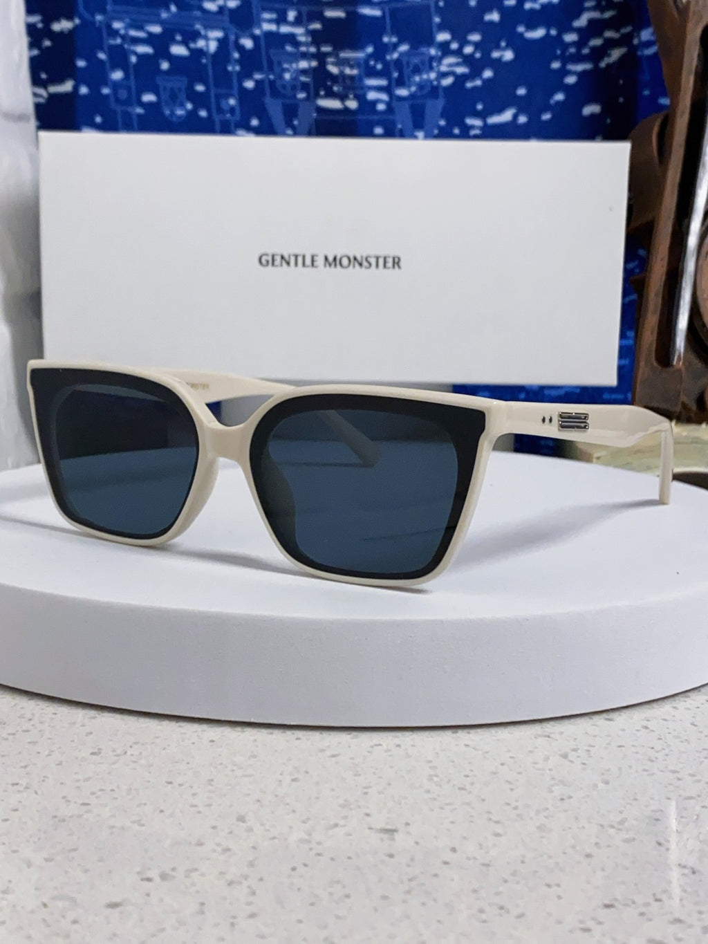 Gentle Monster MONOO Polarized Square Blue Lens Sunglasses for Men & - 998472