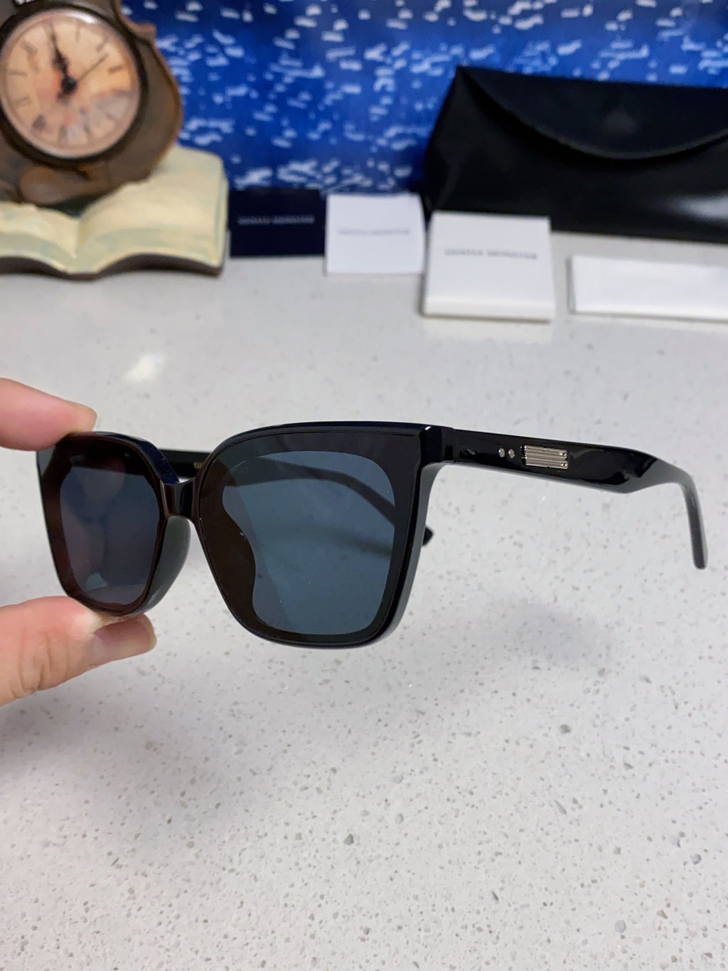 Gentle Monster MONOO Polarized Square Black Lens Sunglasses for Men & Women - detail image 6