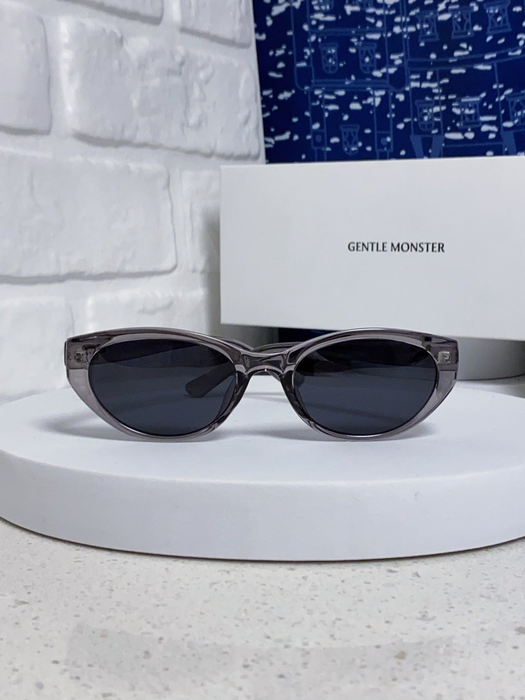 Gentle Monster TR1080 Polarized Cat-Eye Silver Lens Sunglasses for Men & Women - detail image 2