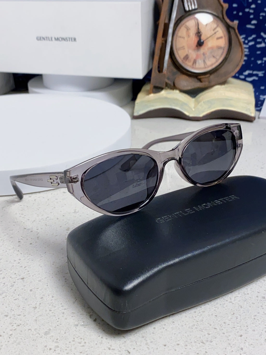 Gentle Monster TR1080 Polarized Cat-Eye Silver Lens Sunglasses for Men & Women - detail image 10
