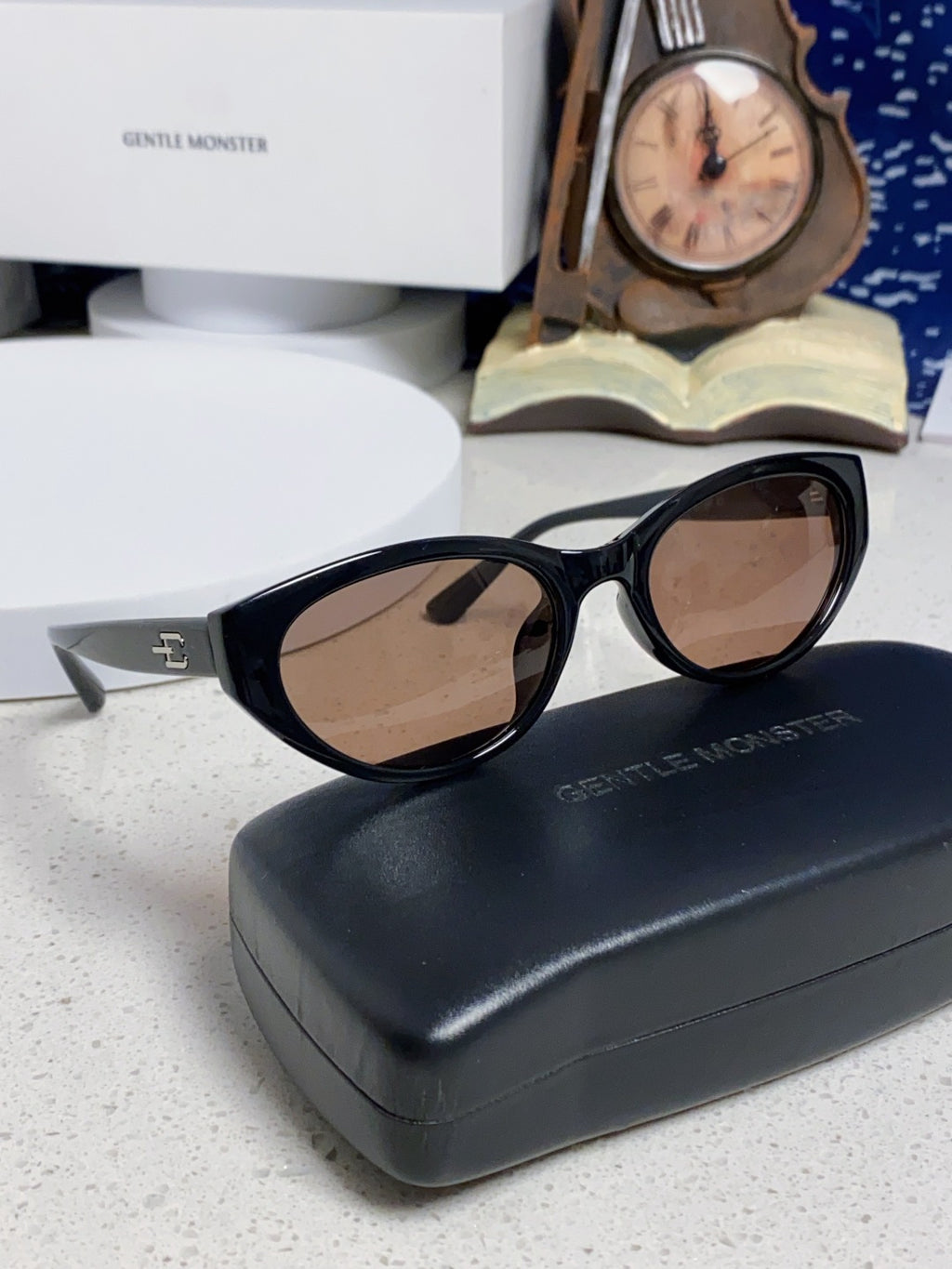 Gentle Monster TR1080 Polarized Cat-Eye Red Lens Sunglasses for Men & Women - detail image 10