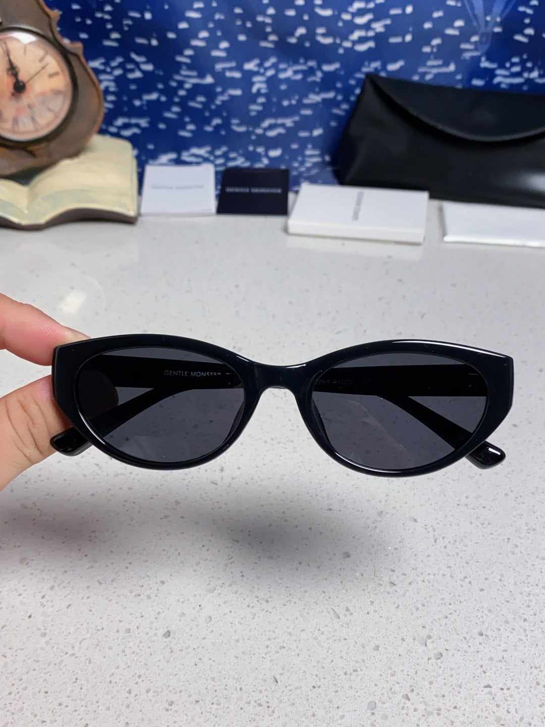 Gentle Monster TR1080 Polarized Cat-Eye Black Lens Sunglasses for Men & Women - detail image 4