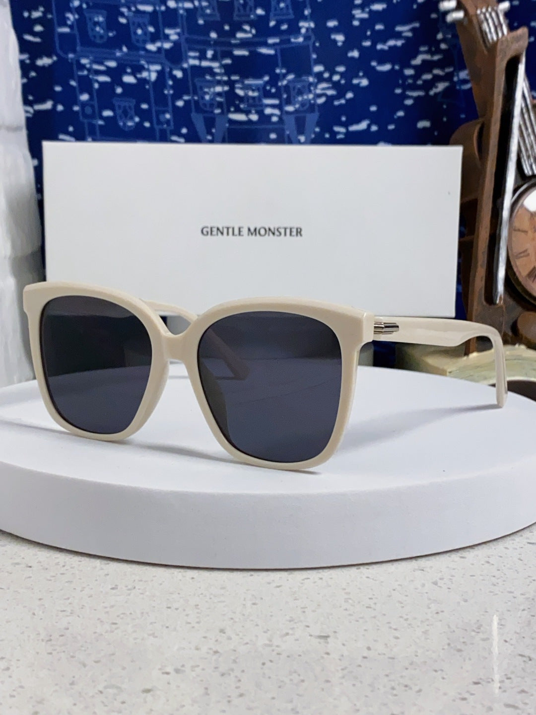 Gentle Monster LAROSA Square Blue Lens Sunglasses for Men & Women - 358884