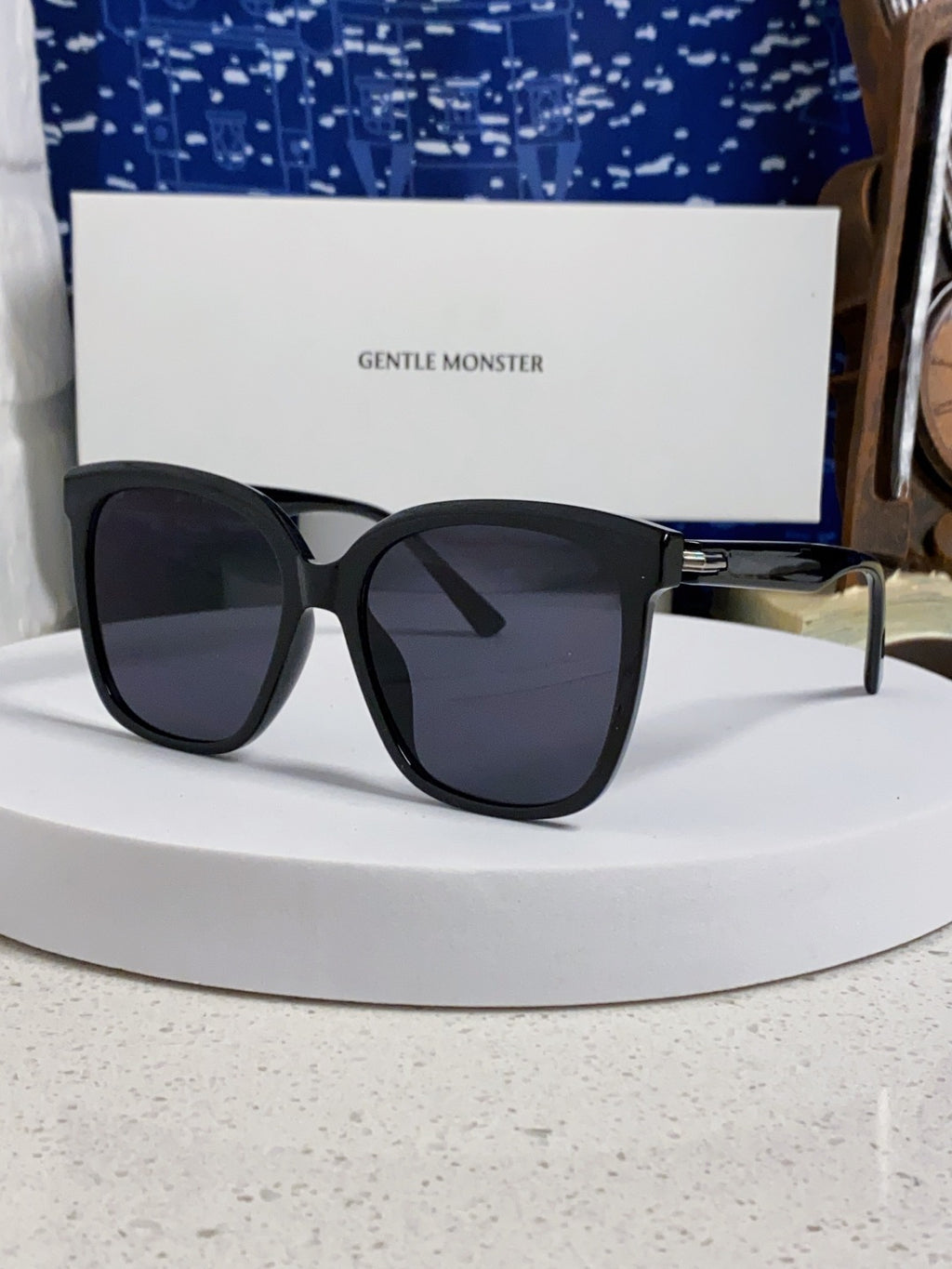 Gentle Monster LAROSA Square Black Lens Sunglasses for Men & Women - detail image 2