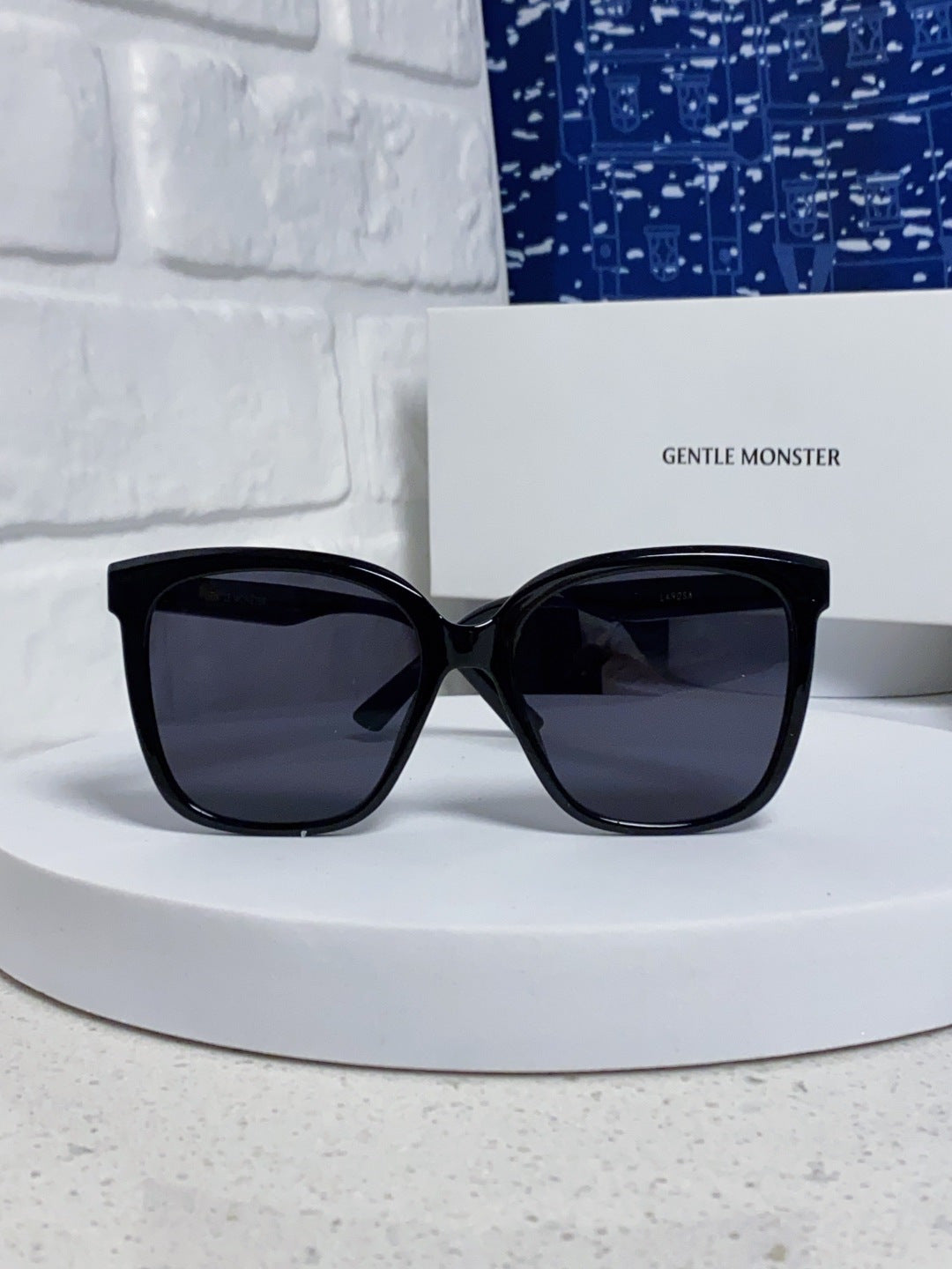 Gentle Monster LAROSA Square Black Lens Sunglasses for Men & Women - 358885 - detail image 3