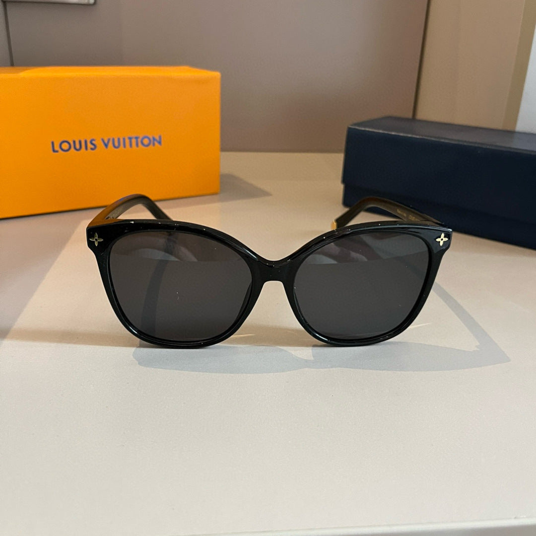 Louis Vuitton Fashion Gold Lens Sunglasses for Men & Women - 464680 - detail image 2
