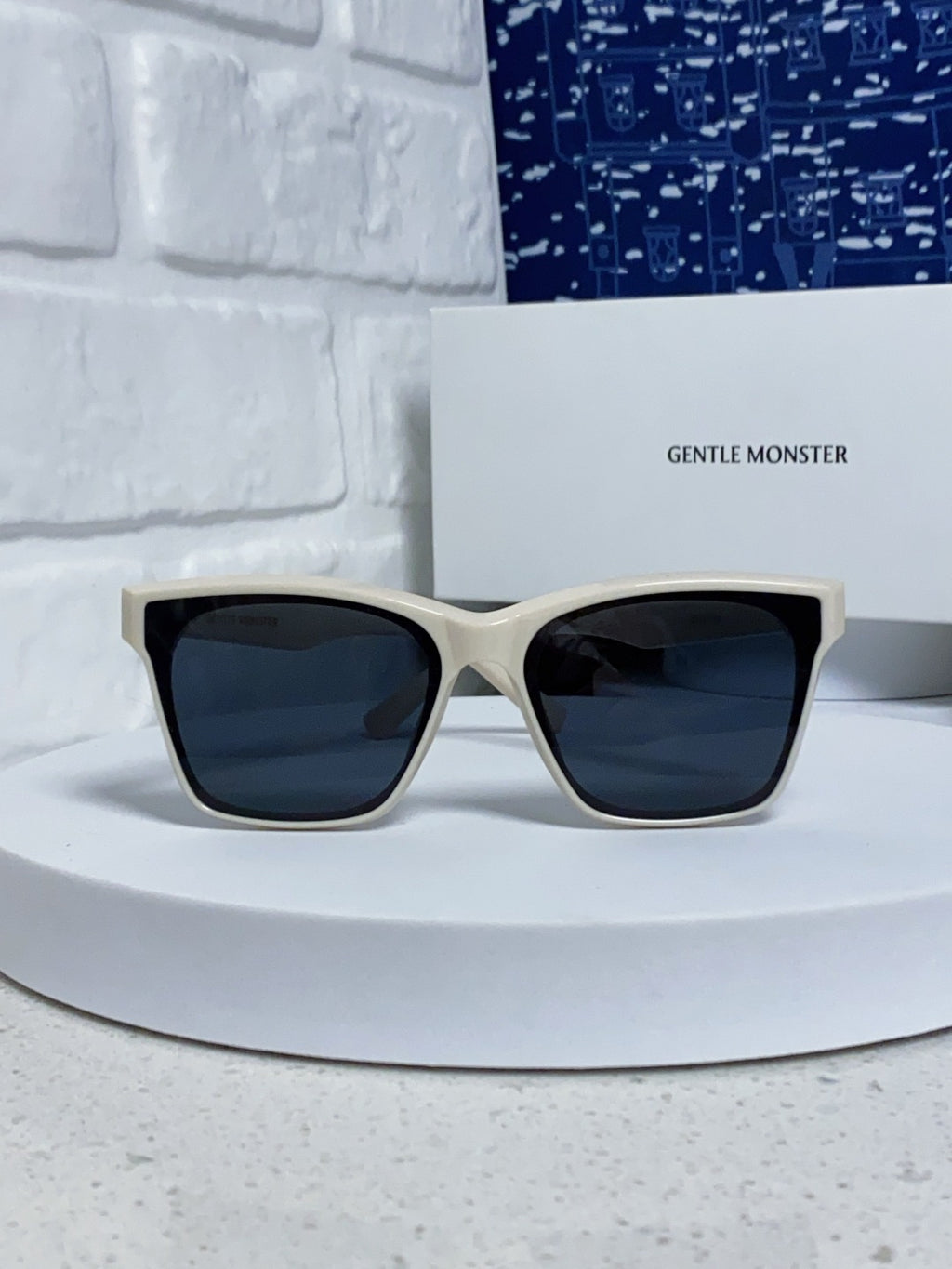 Gentle Monster GEGEN Square Blue Lens Sunglasses for Men & Women - detail image 2