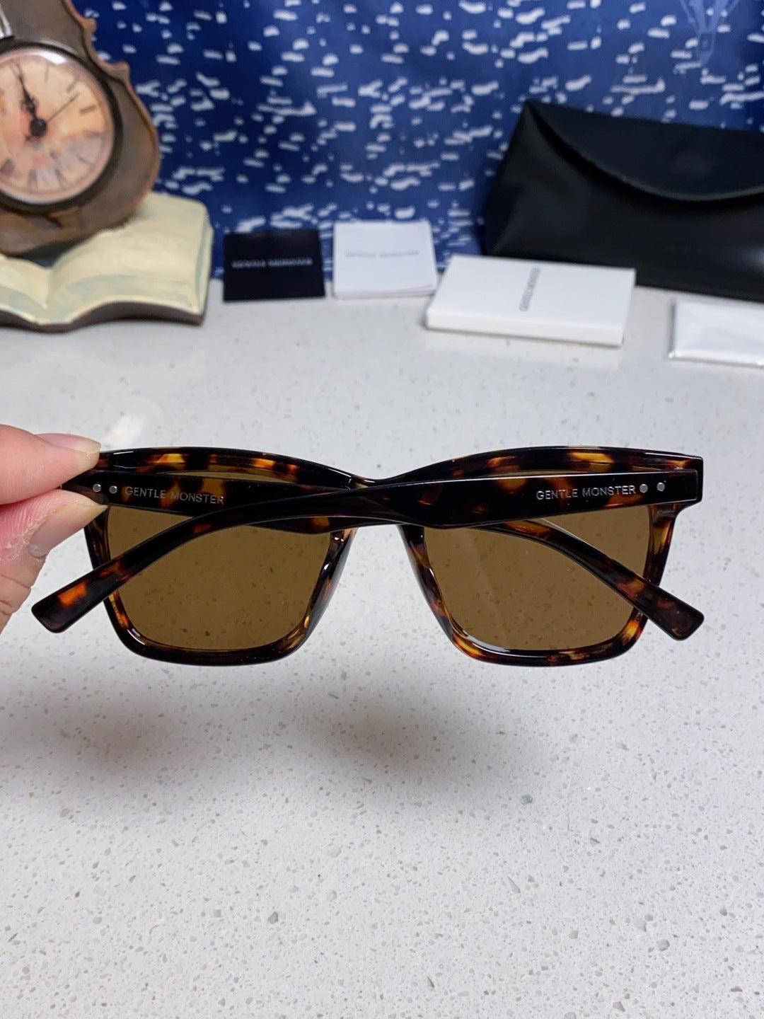 Gentle Monster GEGEN Square Black Lens Sunglasses for Men & Women - 466382 - detail image 5