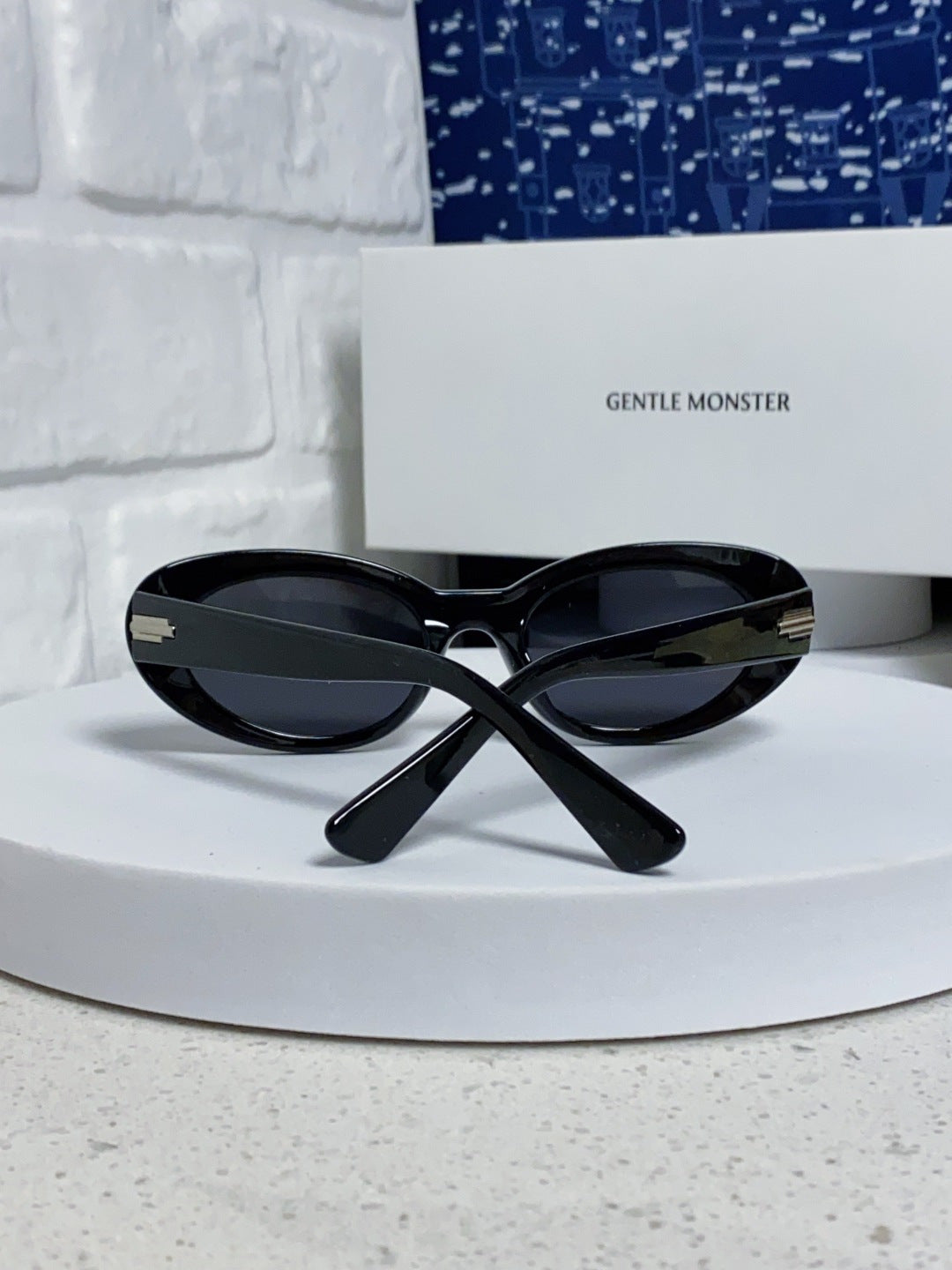Gentle Monster Polarized Oval Orange Lens Sunglasses for Men - detail image 3