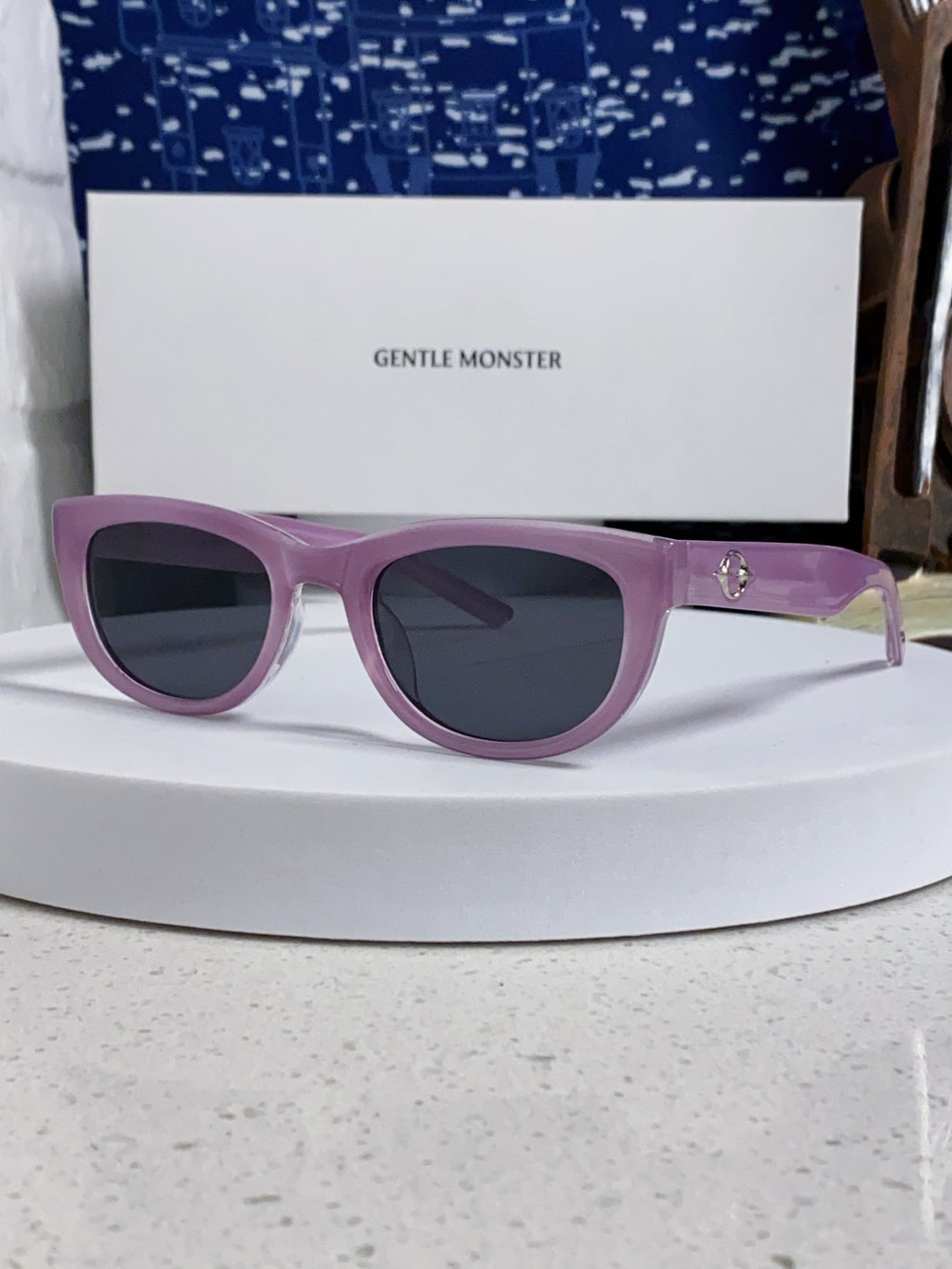 Gentle Monster MONOCHROME Round Blue Lens Sunglasses for Women - 399399