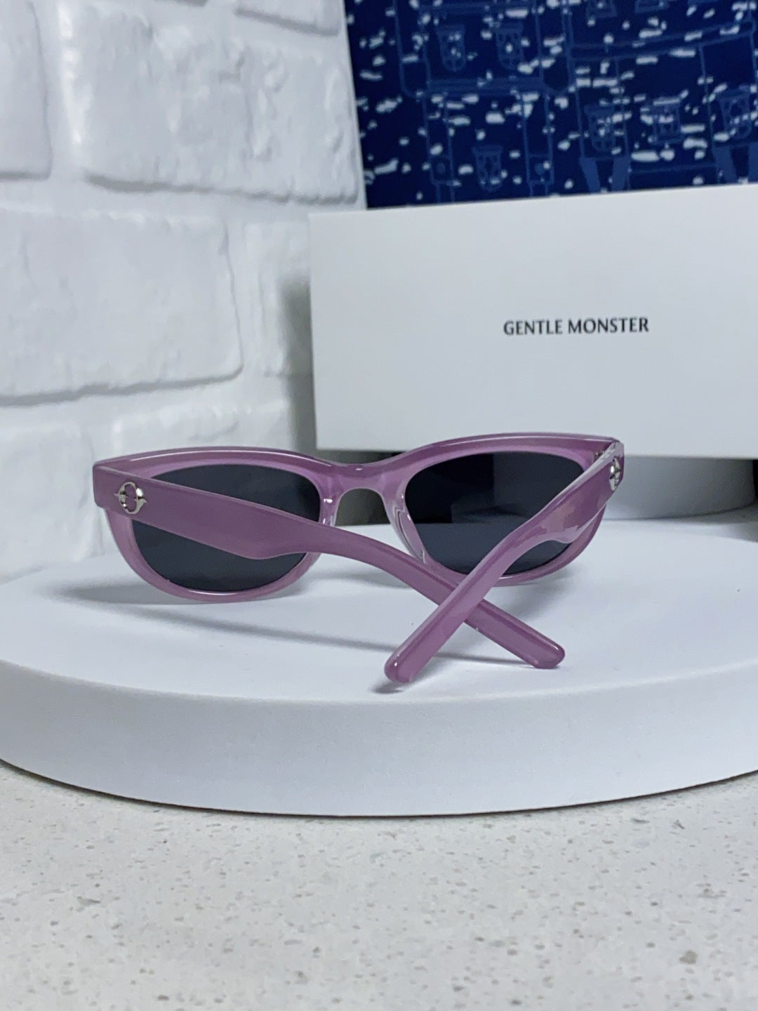 Gentle Monster MONOCHROME Round Blue Lens Sunglasses for Women - 399399 - detail image 3