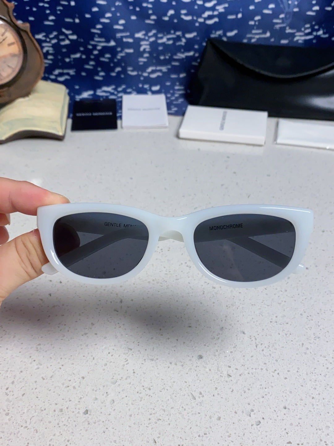 Gentle Monster MONOCHROME Round Blue Lens Sunglasses for Women - detail image 4
