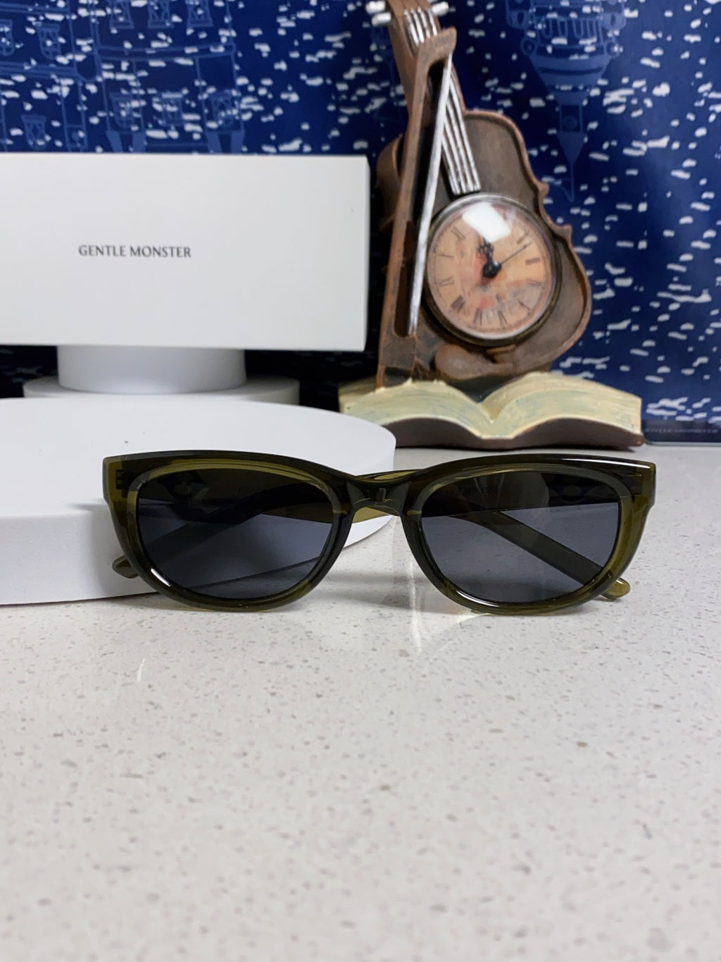 Gentle Monster MONOCHROME Round Black Lens Sunglasses for Women - detail image 9