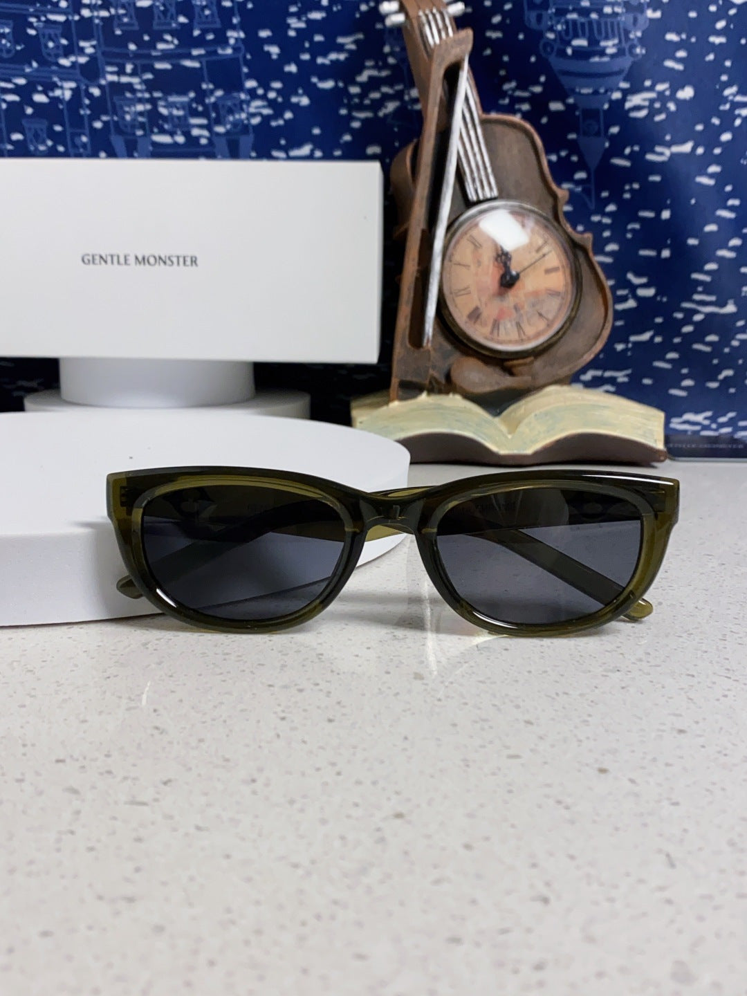 Gentle Monster MONOCHROME Round Black Lens Sunglasses for Women - detail image 9