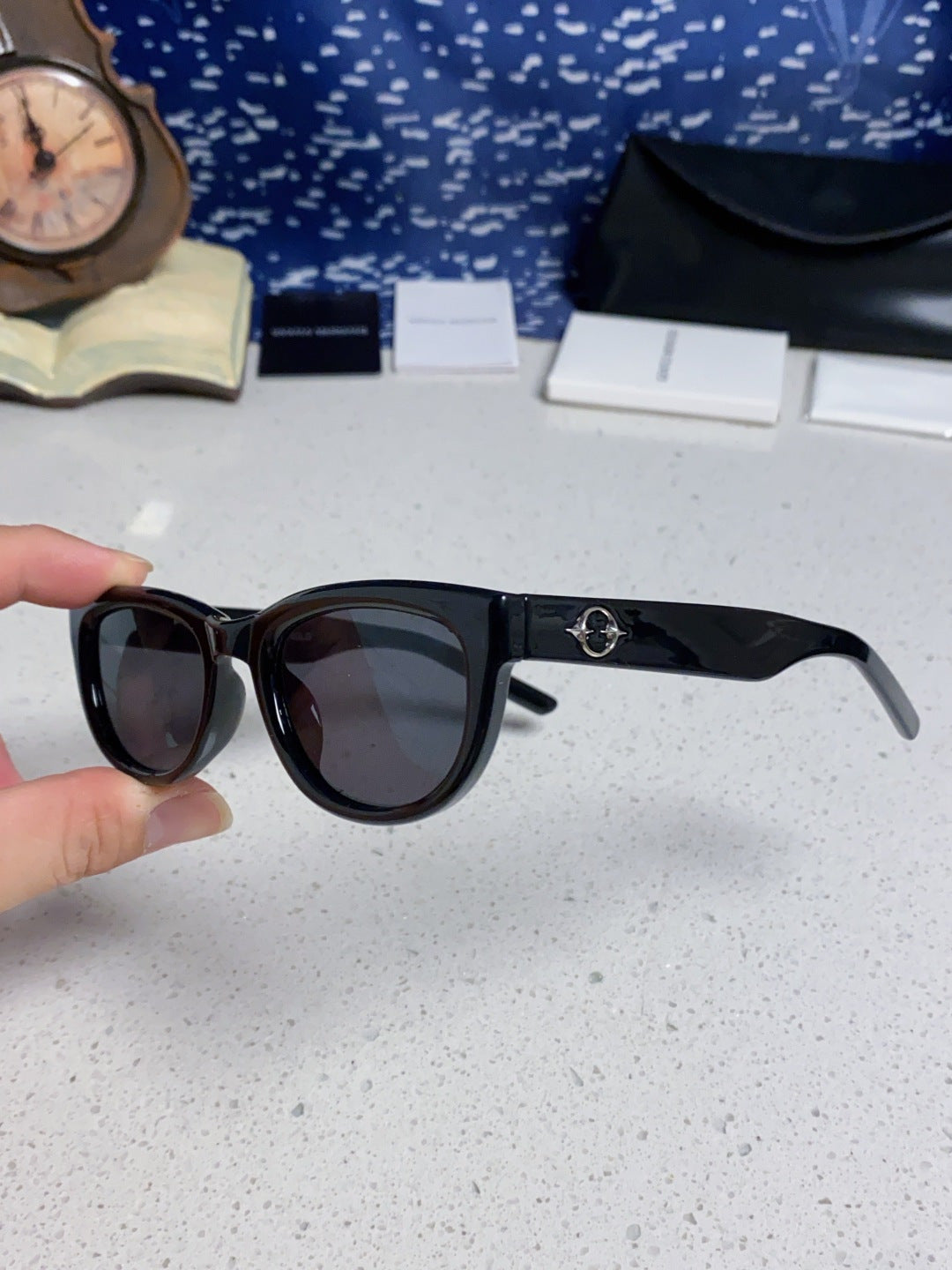 Gentle Monster MONOCHROME Round Red Lens Sunglasses for Women - 158666 - detail image 6