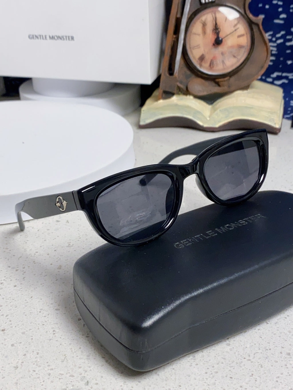 Gentle Monster MONOCHROME Round Red Lens Sunglasses for Women - 158666 - detail image 10