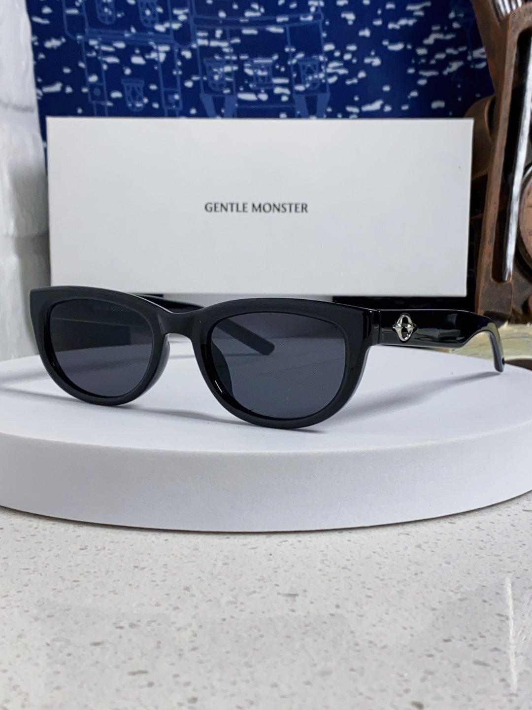 Gentle Monster MONOCHROME Round Red Lens Sunglasses for Women - 158666