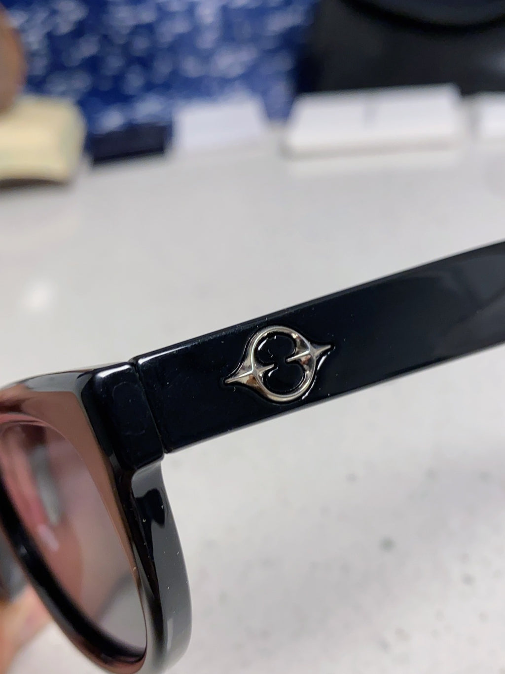 Gentle Monster MONOCHROME Round Red Lens Sunglasses for Women - 158666 - detail image 7