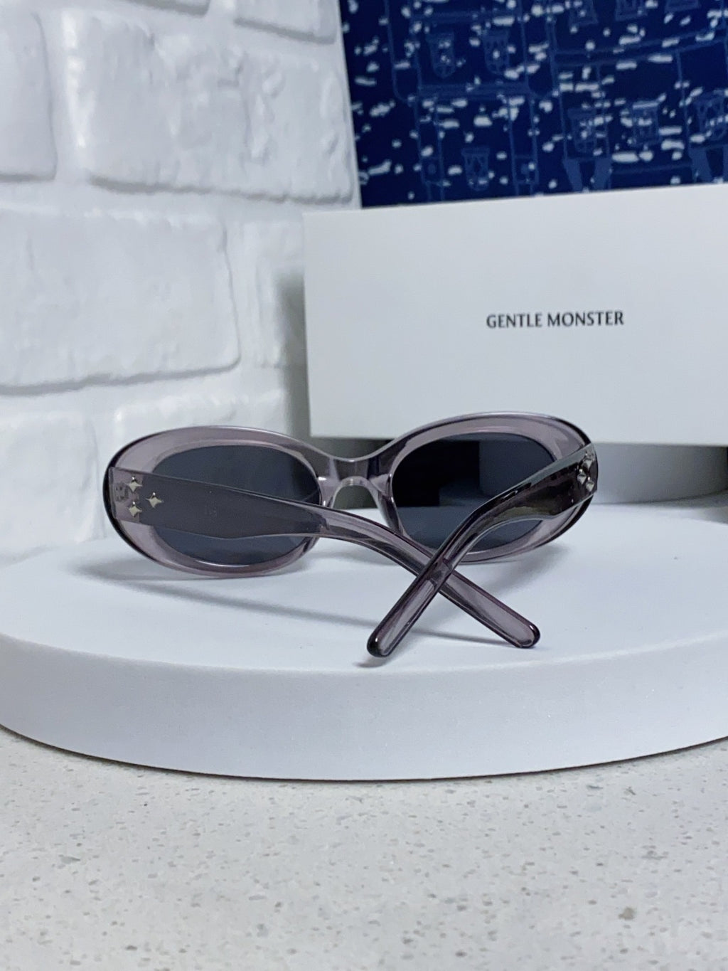 Gentle Monster EVE Polarized Cat-Eye Silver Lens Sunglasses for Men & Women - detail image 3