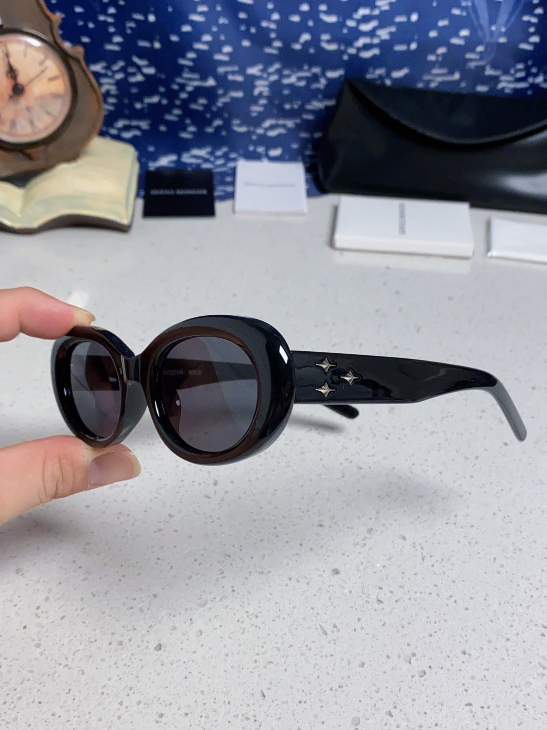 Gentle Monster EVE Polarized Cat-Eye Blue Lens Sunglasses for Men & Women - detail image 6