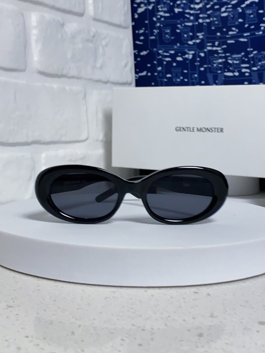 Gentle Monster EVE Polarized Cat-Eye Blue Lens Sunglasses for Men & Women - detail image 2