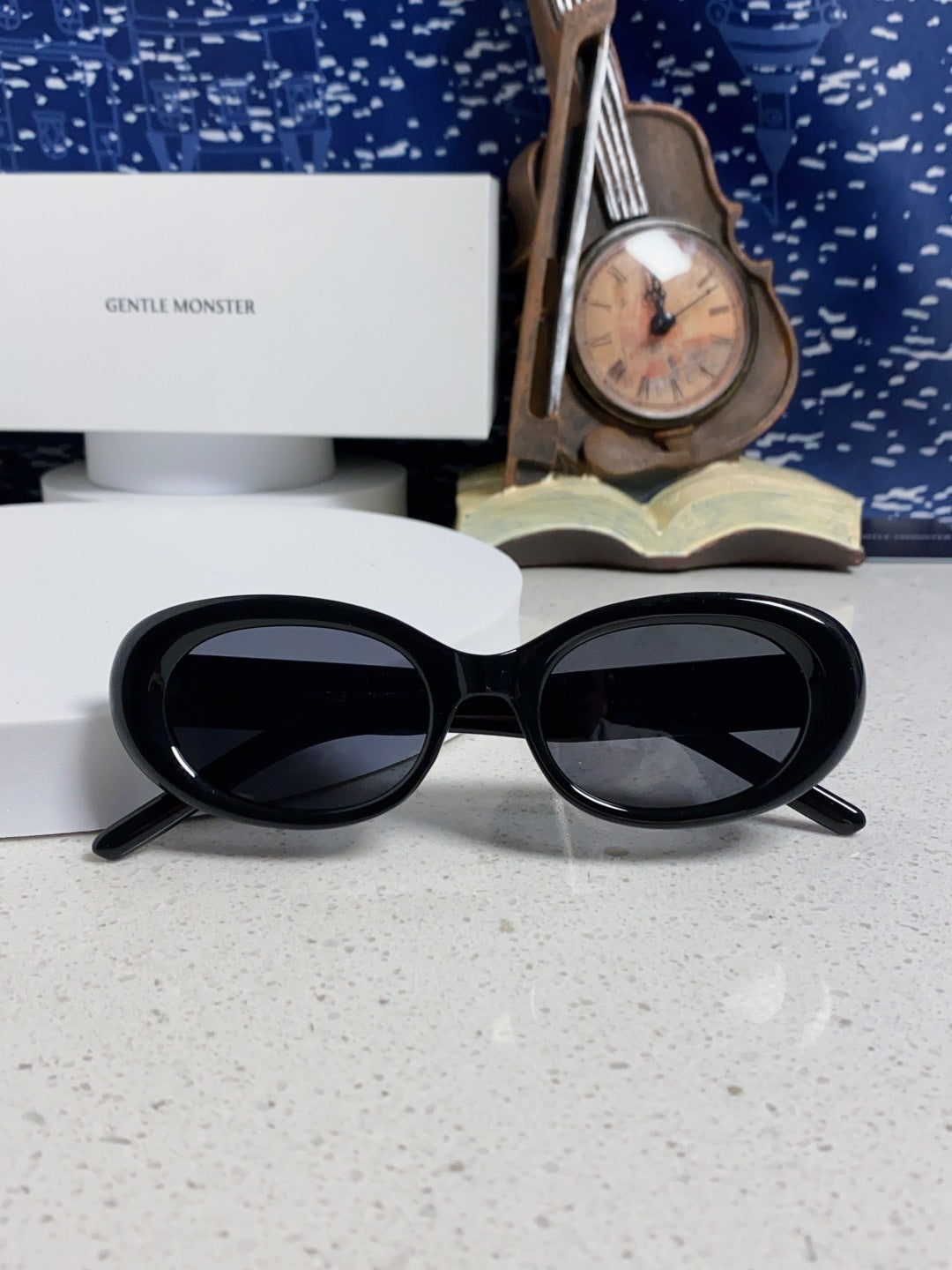 Gentle Monster EVE Polarized Cat-Eye Blue Lens Sunglasses for Men & Women - detail image 9
