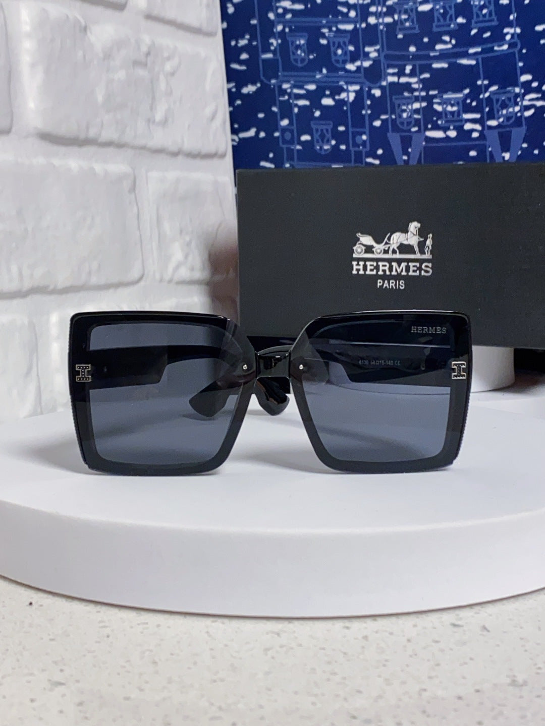 Hermès Square Silver Lens Sunglasses for Women - 399446 - detail image 2