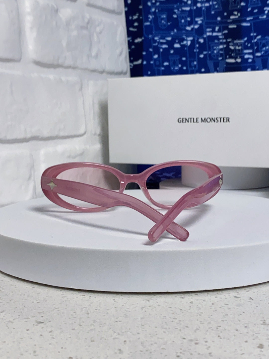 Gentle Monster BANDON Round Red Lens Sunglasses for Men & Women - detail image 3