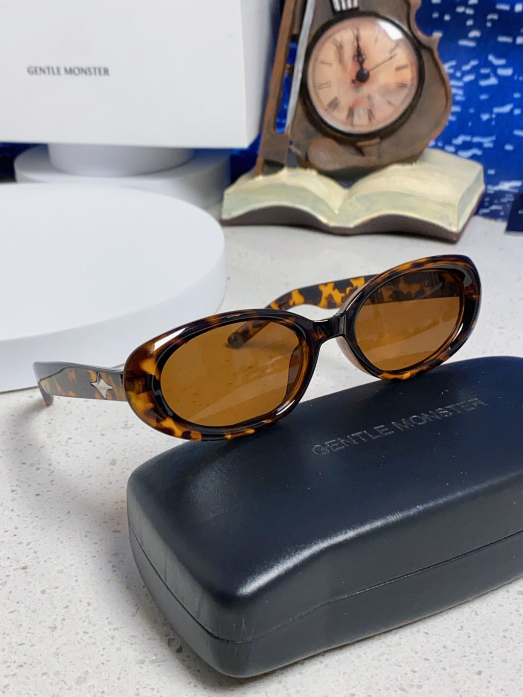 Gentle Monster BANDON Round Brown Lens Sunglasses for Men & Women - detail image 10