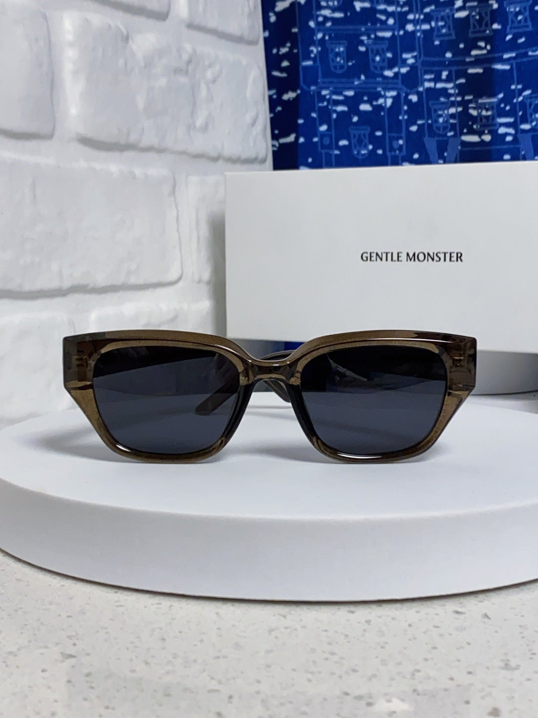 Gentle Monster TR1088 Square Black Lens Sunglasses for Women - 449976 - detail image 2