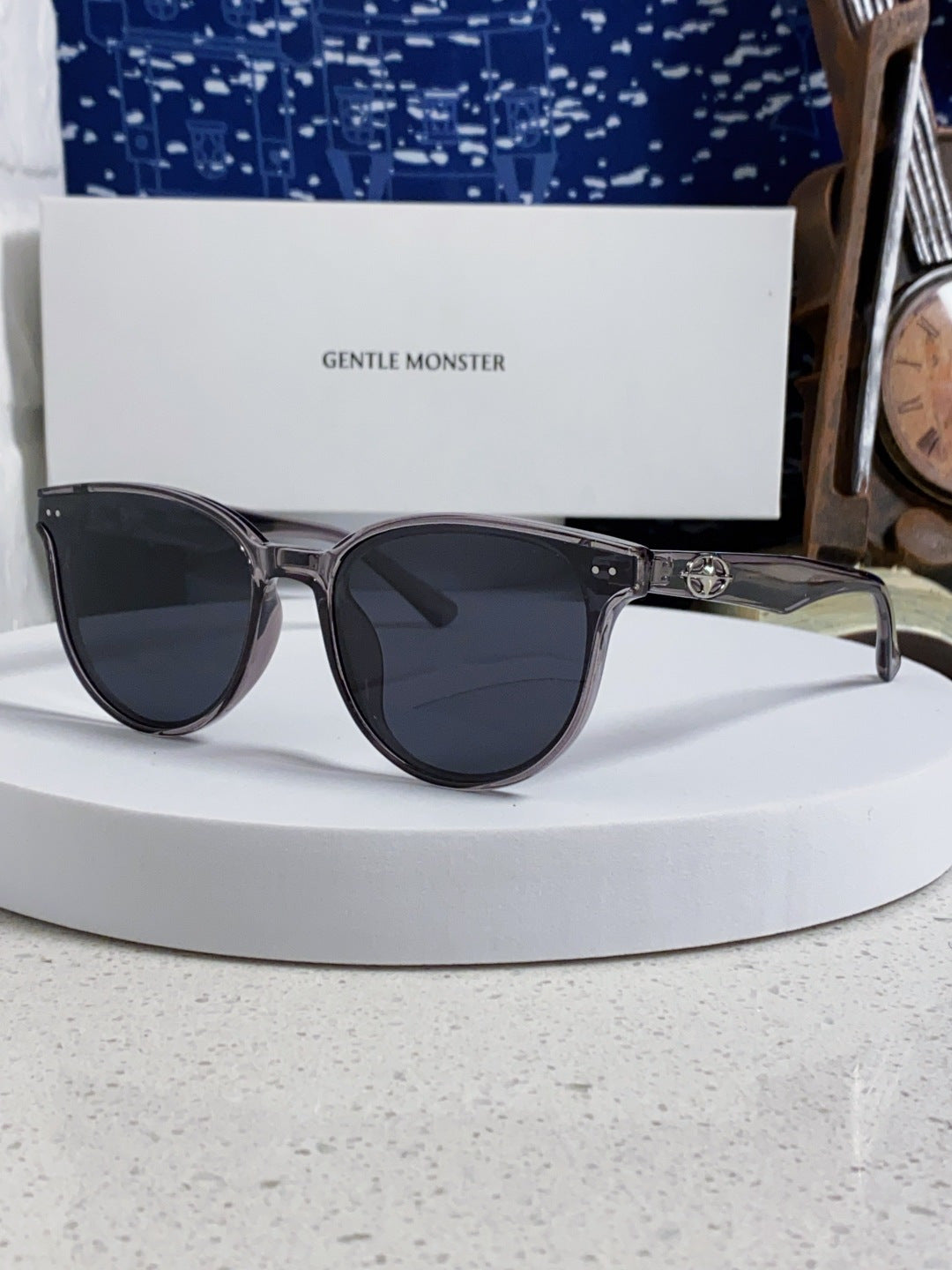 Gentle Monster TR1091 Round Black Lens Sunglasses for Men & Women - 487984