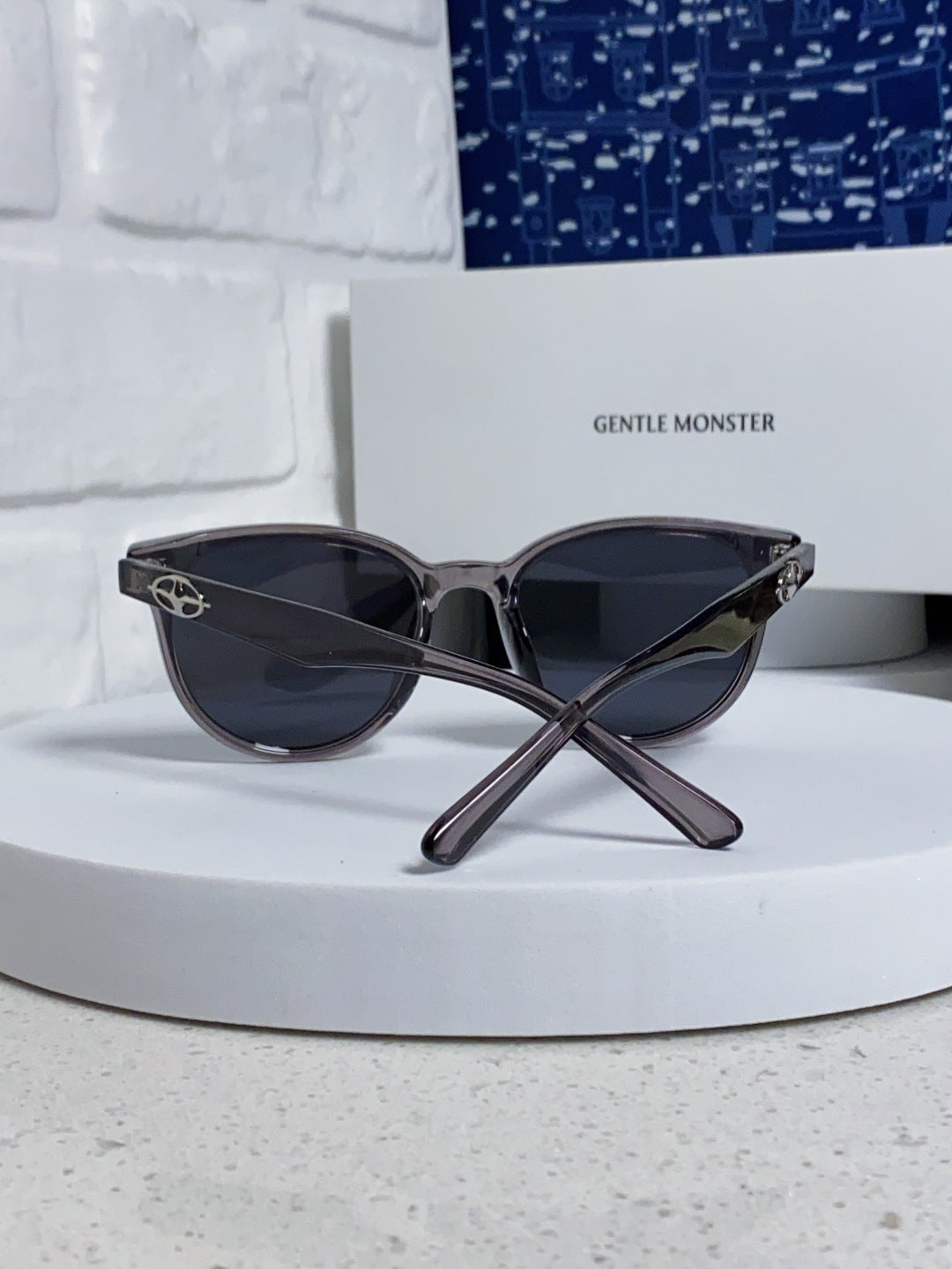 Gentle Monster TR1091 Round Black Lens Sunglasses for Men & Women - 487984 - detail image 3