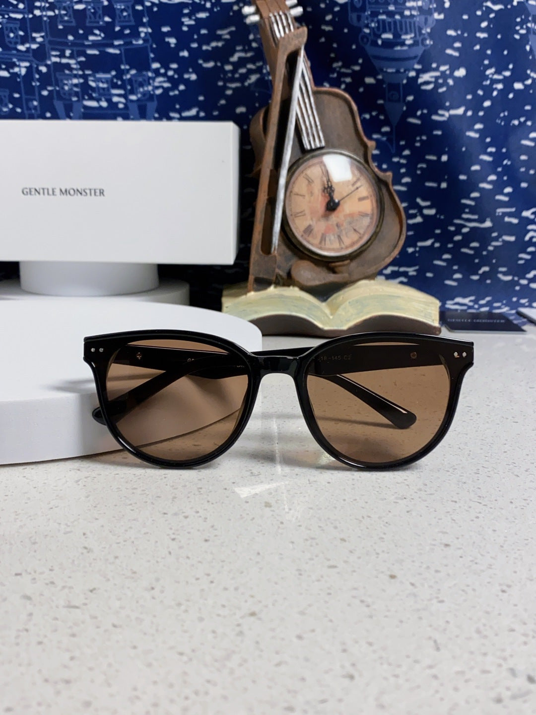Gentle Monster TR1091 Round Brown Lens Sunglasses for Men & Women - detail image 9