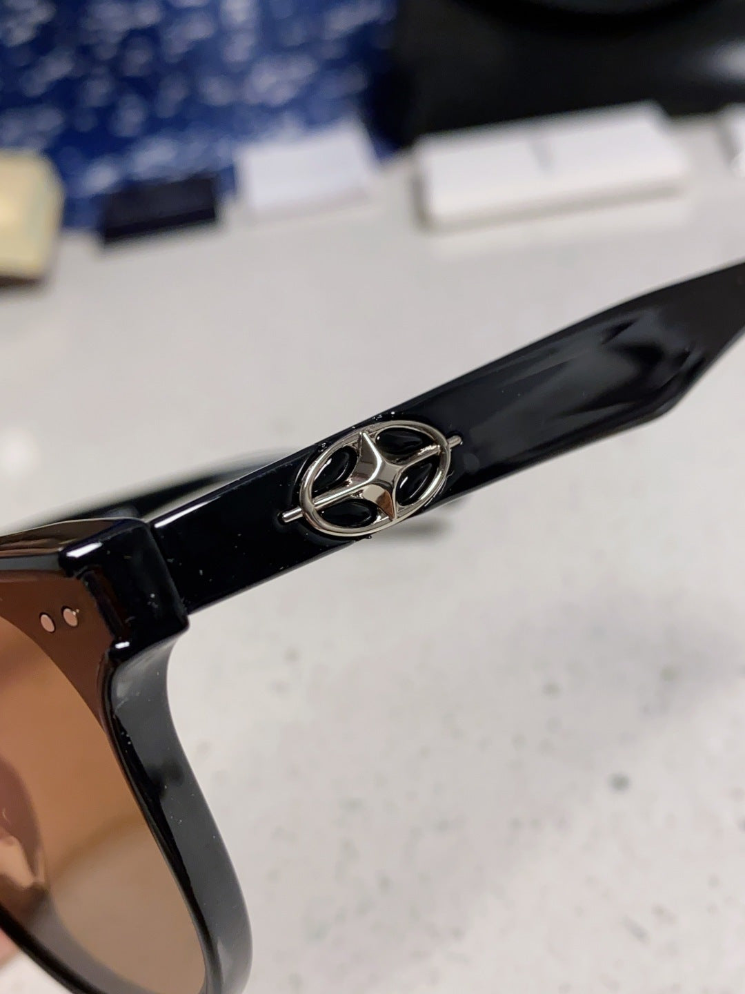 Gentle Monster TR1091 Round Brown Lens Sunglasses for Men & Women - detail image 7