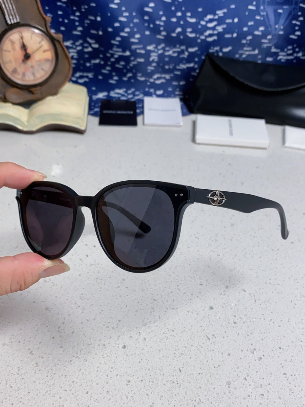Gentle Monster TR1091 Round Black Lens Sunglasses for Men & Women - detail image 6