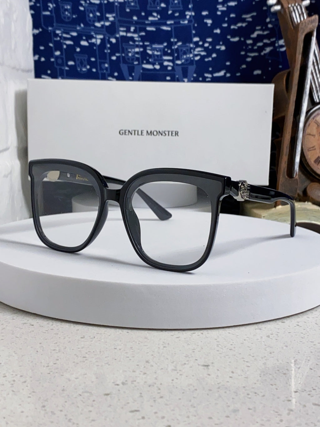 Gentle Monster SWIPE4 Square Gray Lens Sunglasses for Men & Women - 416489