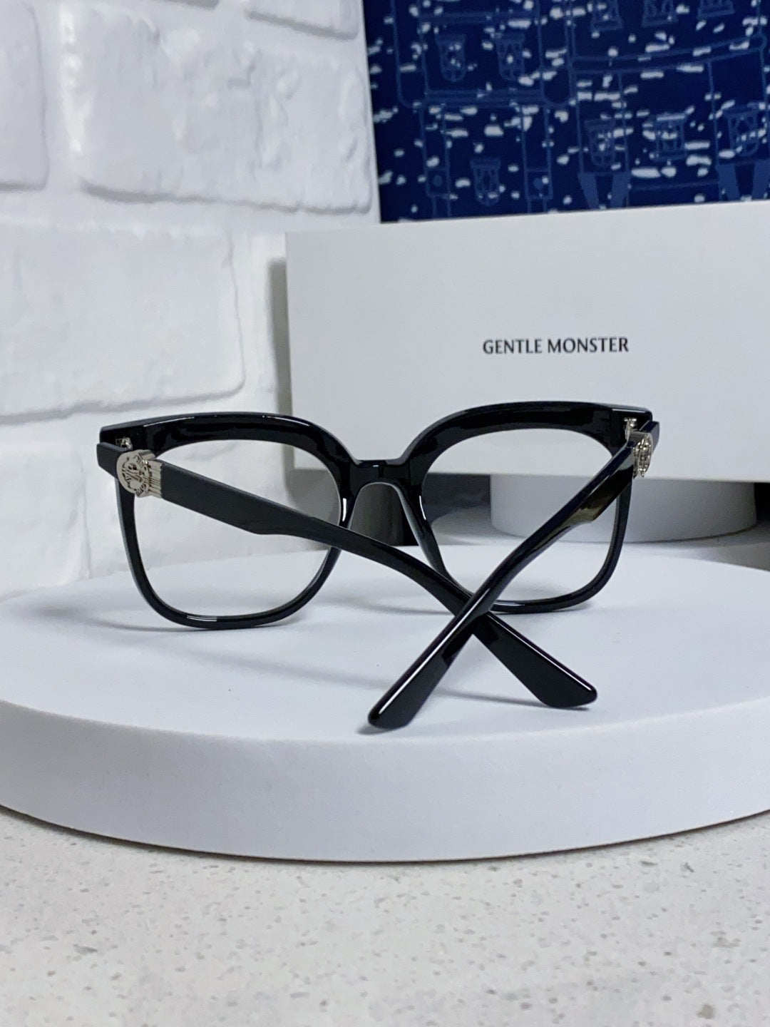 Gentle Monster SWIPE4 Square Gray Lens Sunglasses for Men & Women - 487988 - detail image 3