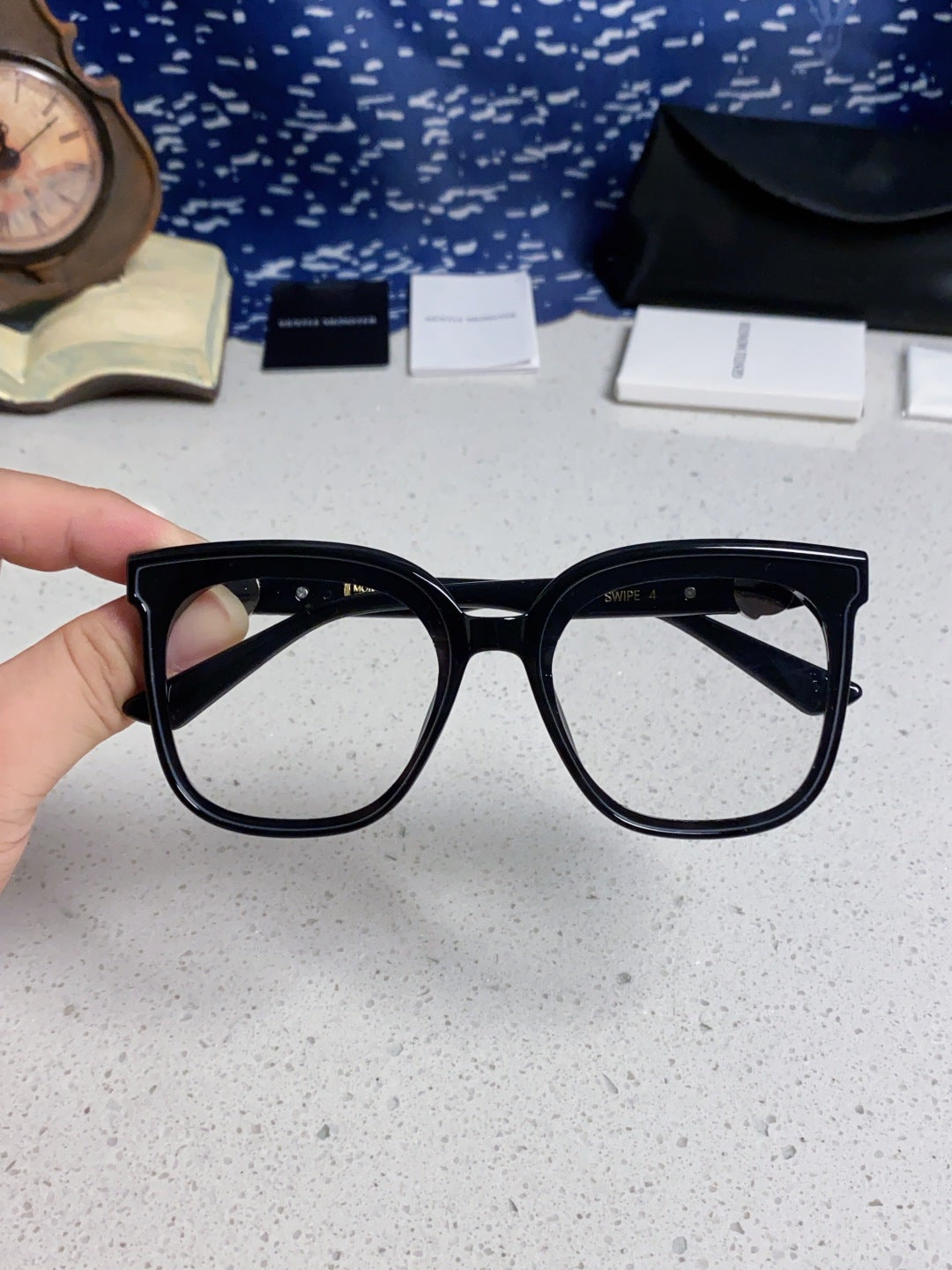 Gentle Monster SWIPE4 Square Gray Lens Sunglasses for Men & Women - 416489 - detail image 4