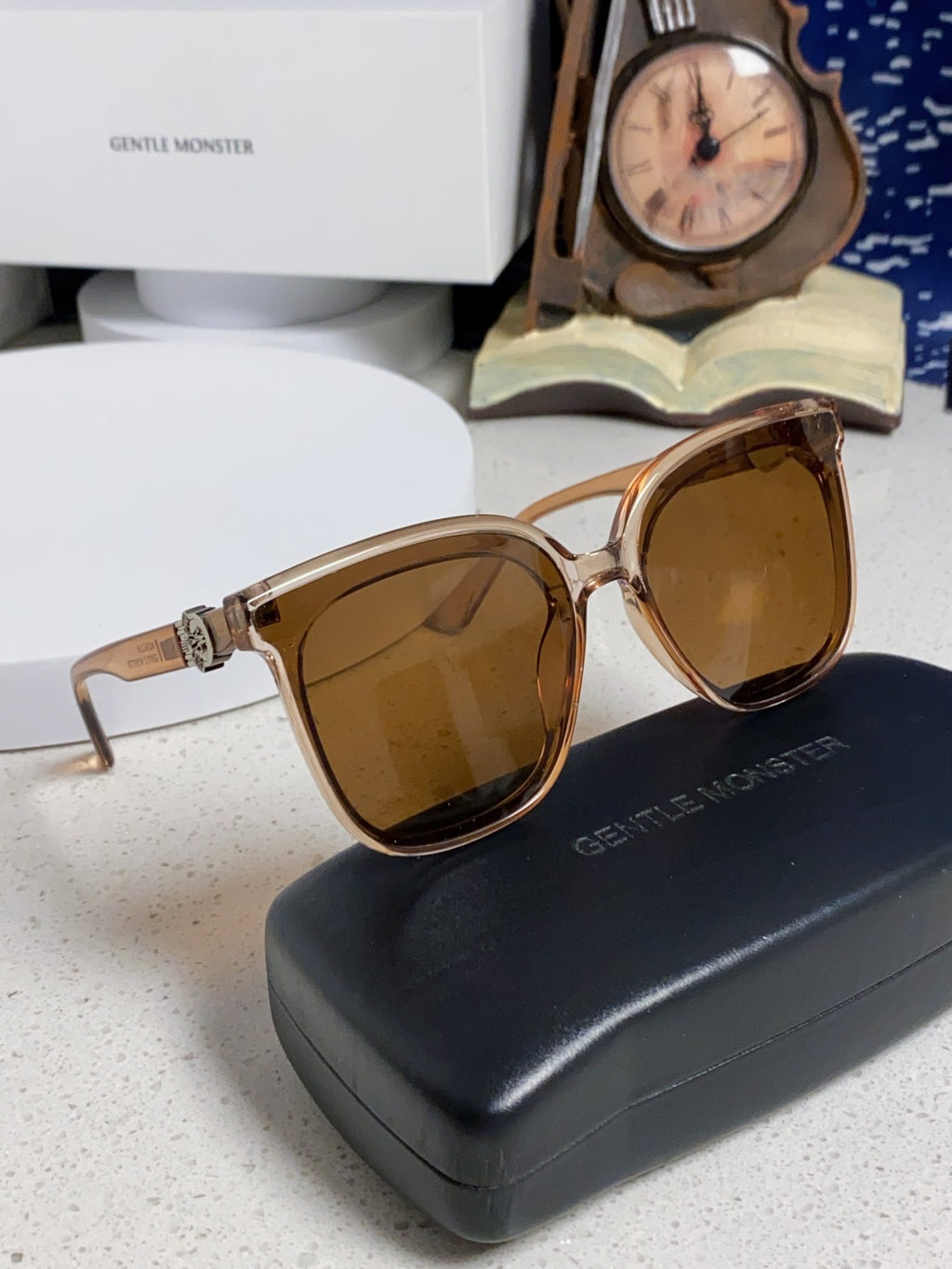 Gentle Monster SWIPE4 Square Brown Lens Sunglasses for Men & Women - detail image 10