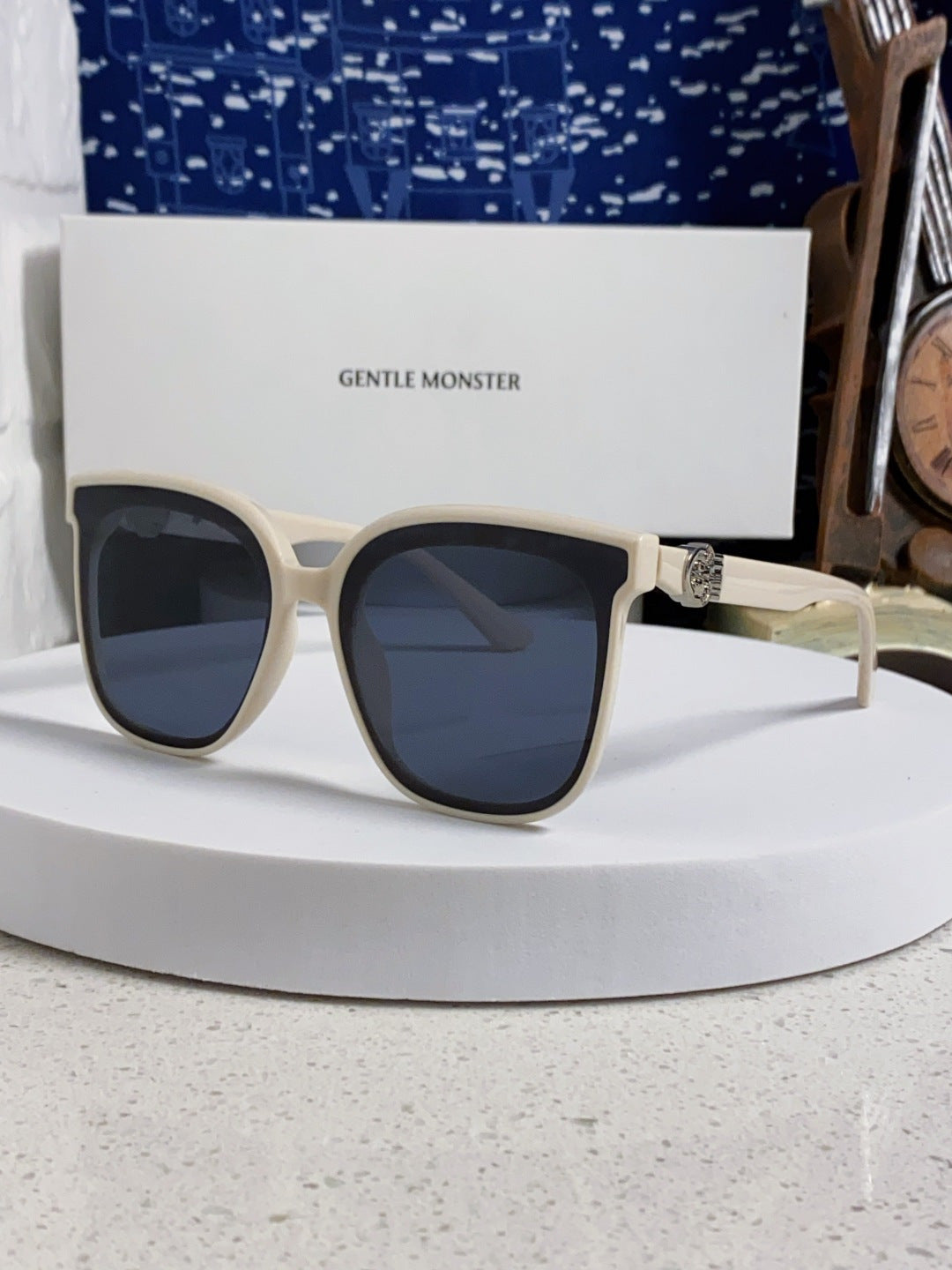Gentle Monster SWIPE4 Square Black Lens Sunglasses for Men & Women - 416492