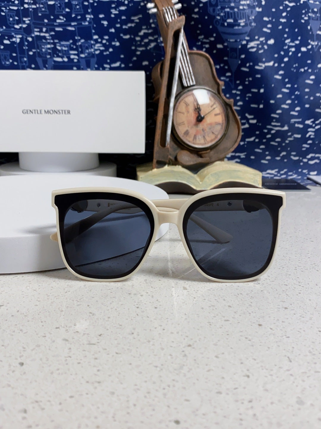 Gentle Monster SWIPE4 Square Black Lens Sunglasses for Men & Women - 416492 - detail image 9
