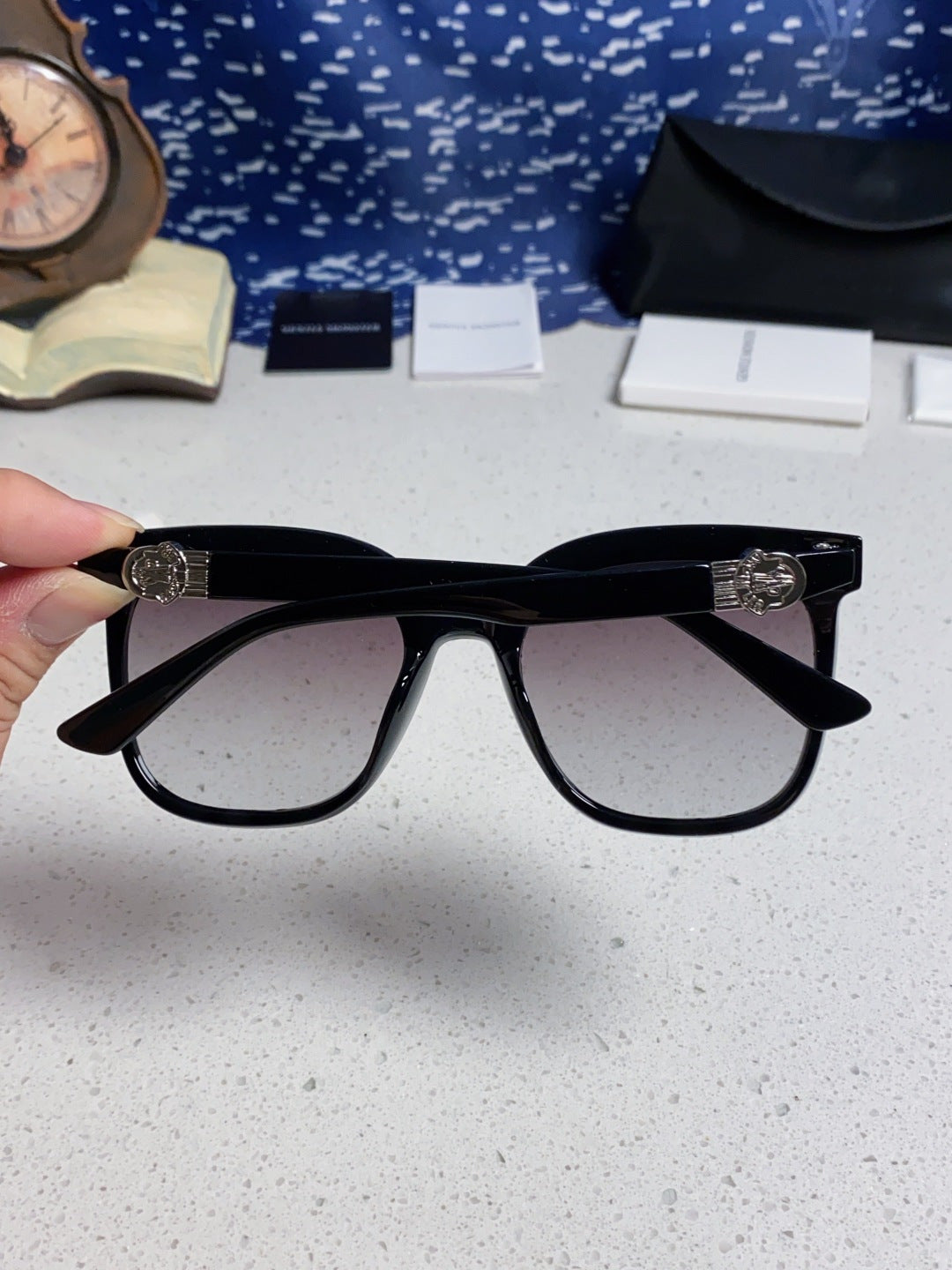 Gentle Monster SWIPE4 Square Gray Lens Sunglasses for Men & Women - detail image 5