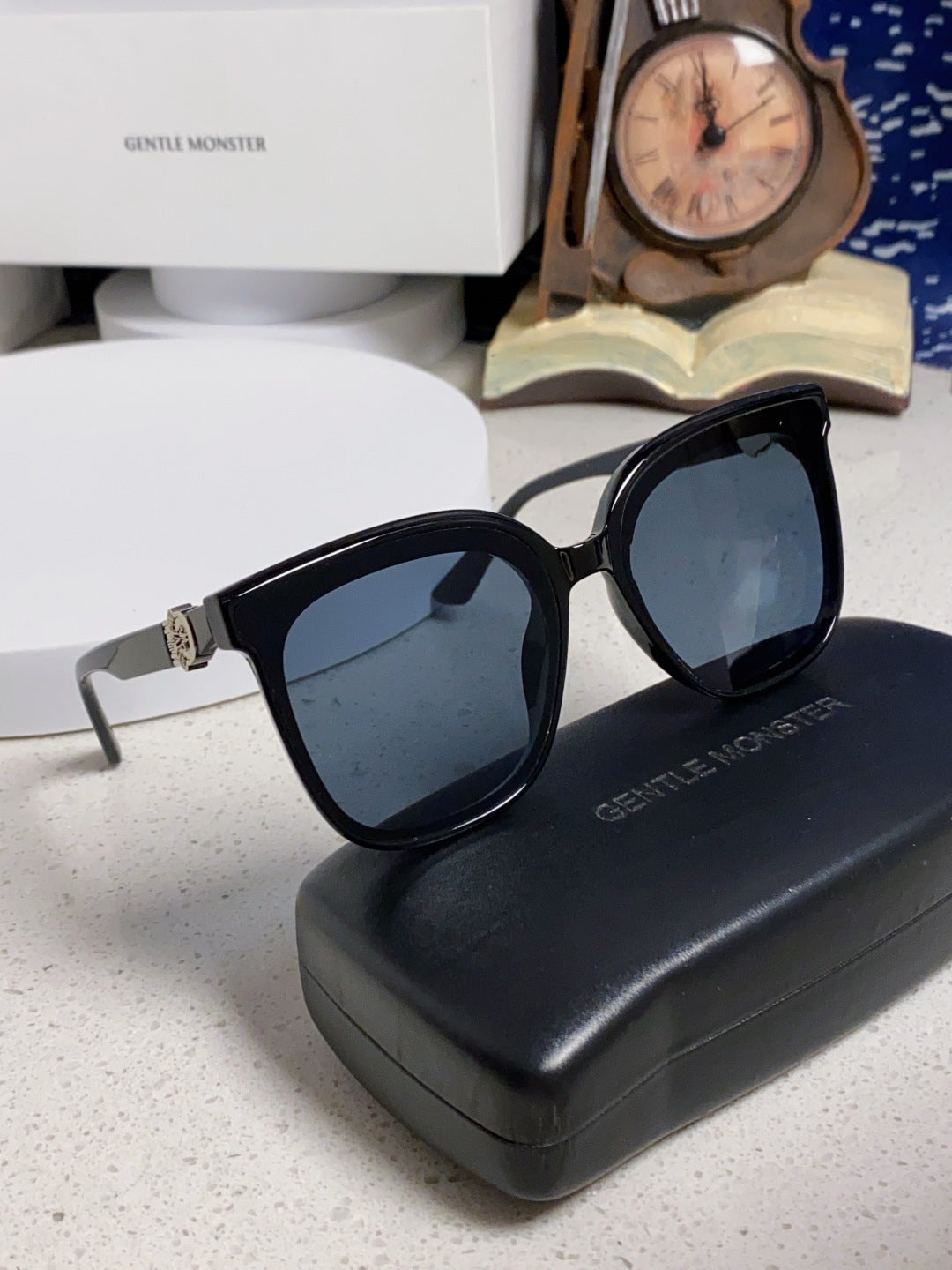 Gentle Monster SWIPE4 Square Black Lens Sunglasses for Men & Women - 416494 - detail image 10
