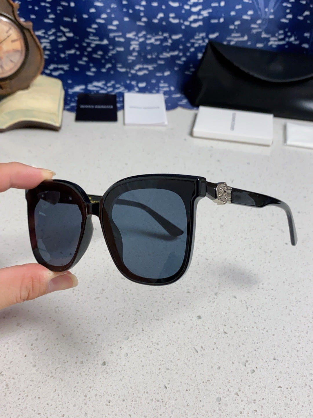 Gentle Monster SWIPE4 Square Black Lens Sunglasses for Men & Women - detail image 6