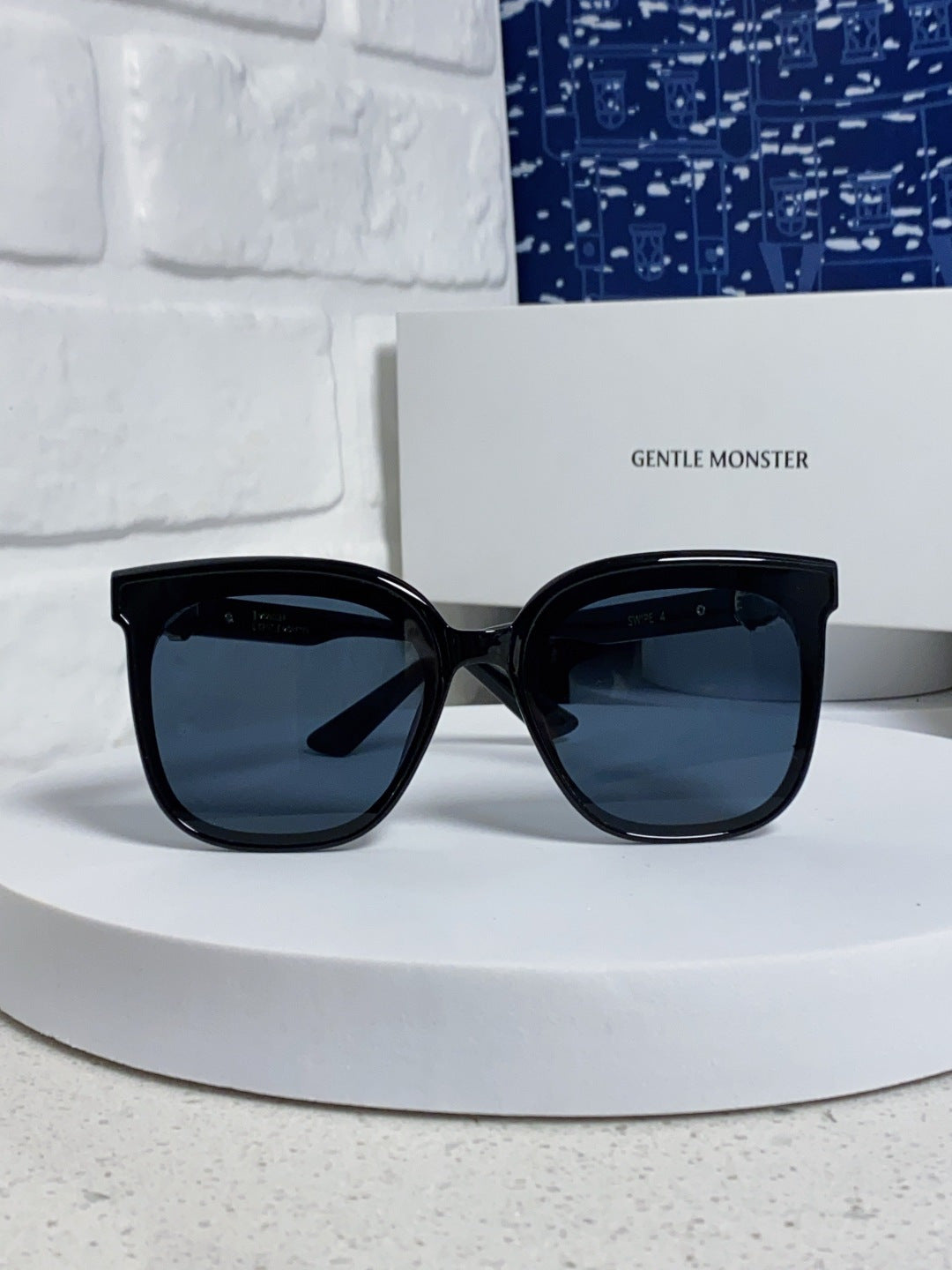 Gentle Monster SWIPE4 Square Black Lens Sunglasses for Men & Women - detail image 2